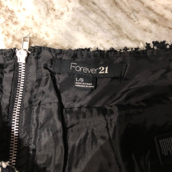 F21 Mini Skirt - Picture 4 of 4